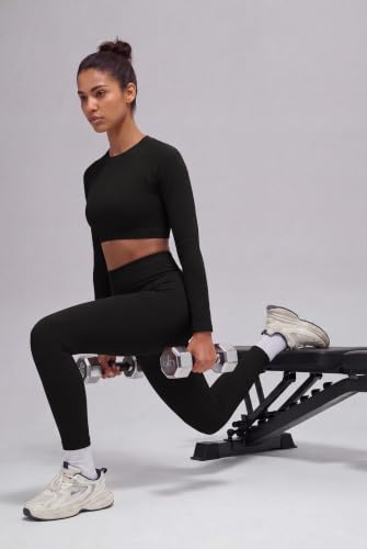 Sisu Couture's Trendy Two-Piece Scrunch Lift Workout Ensemble - image 6