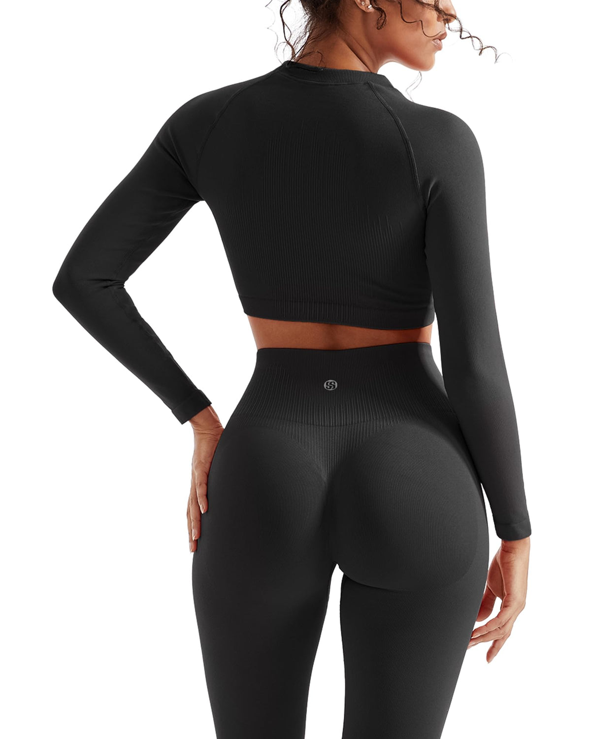 Sisu Couture's Trendy Two-Piece Scrunch Lift Workout Ensemble - image 16